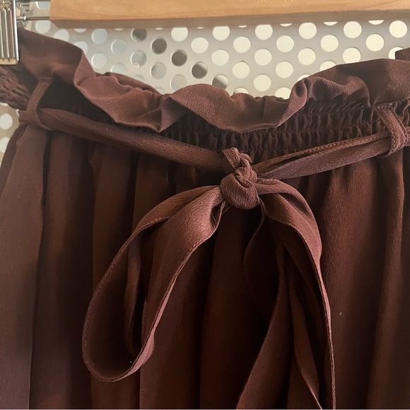 Chaser Silk Paperbag Waist Skirt with Tie Size Medium in Maroon. VGUC - Picture 4 of 8
